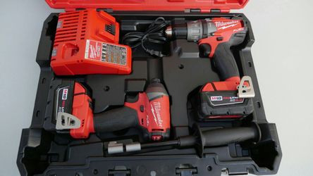 Milwaukee M18 FUEL with ONE KEY 18-Volt Lithium-Ion Brushless Hammer Drill/Impact Driver Combo Kit