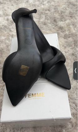 Femme Los Angeles Black Pointed-Toe Heels