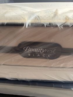 Queen Sz Beautyrest Black