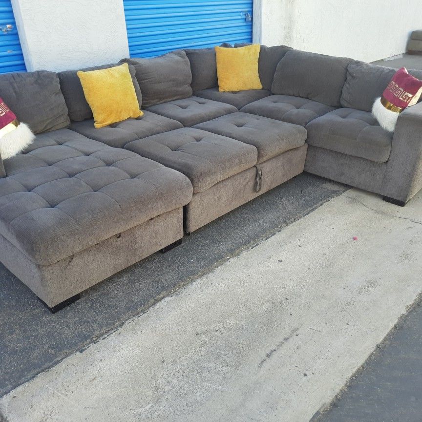 Sectional Couch Gray π Very Nice , π