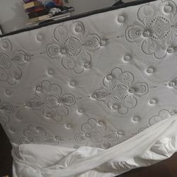 Clean Matress Only Used For A Month