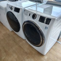 $1347 (MSRP$2448, Save $1101) GE ENERGY STAR Electric Washer/Dryer Set White 