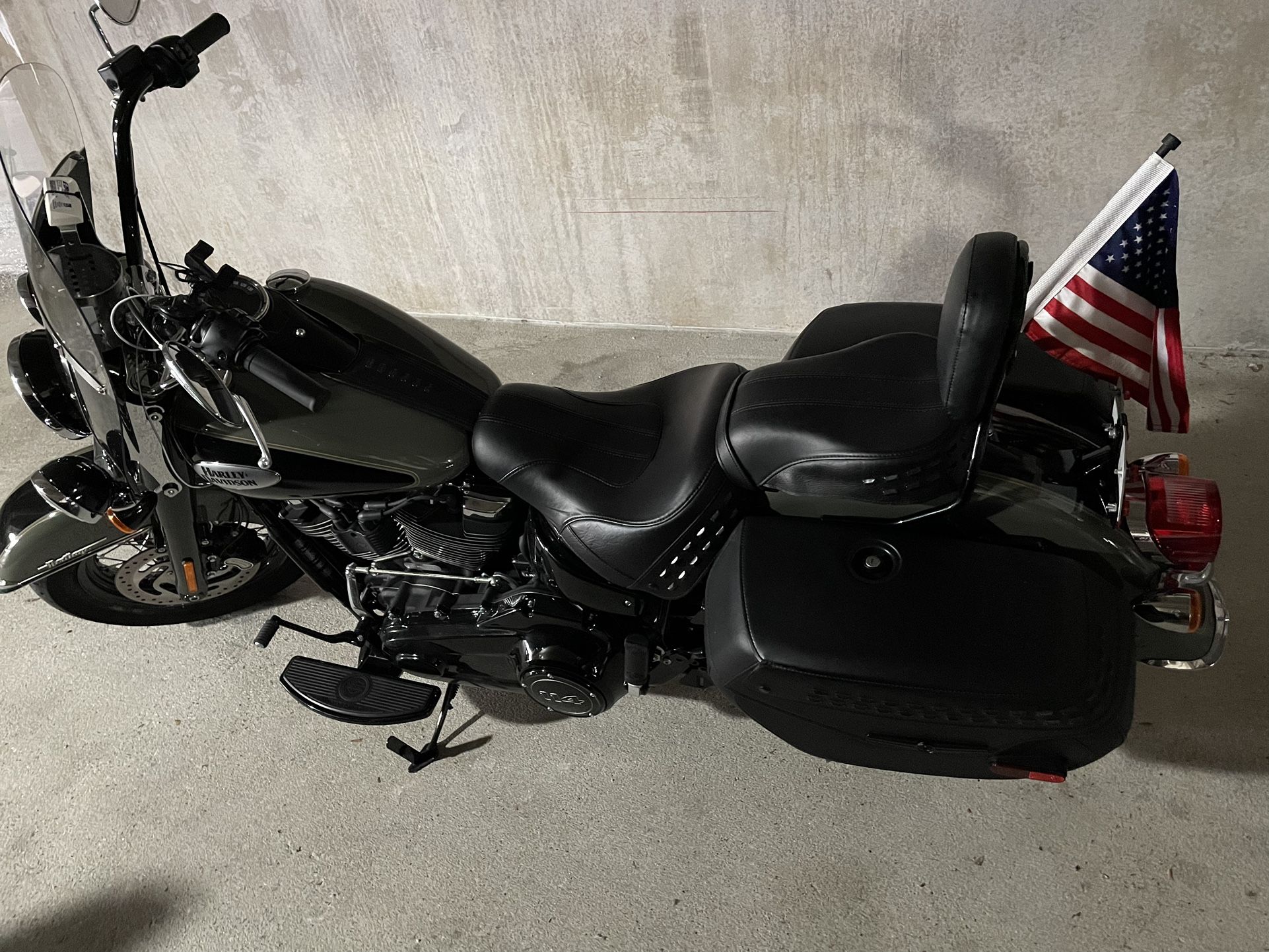2021 Harley Davidson FLHCS Heritage Classic 114