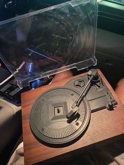 Vinyl Record Player Turntable with Dust Cover