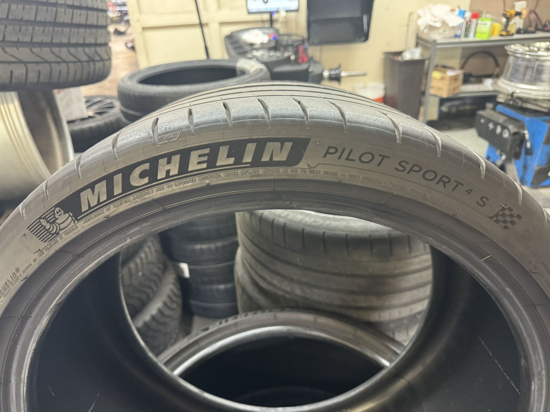 2x Michelin Pilot Sport 4 S