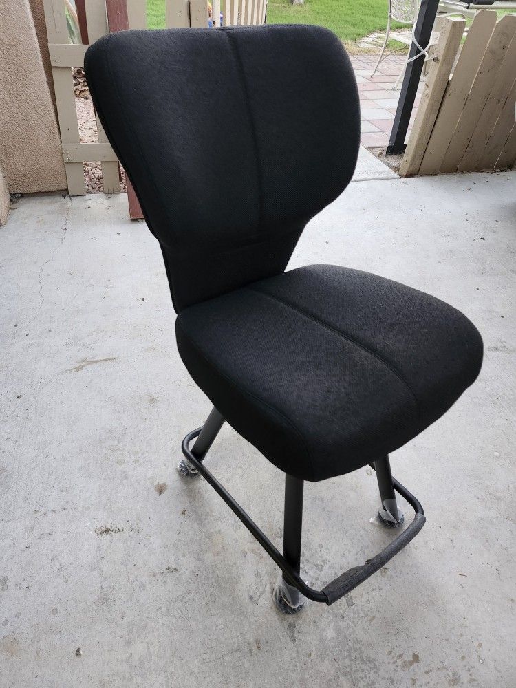 24" Swirl Bar Stool $15 each