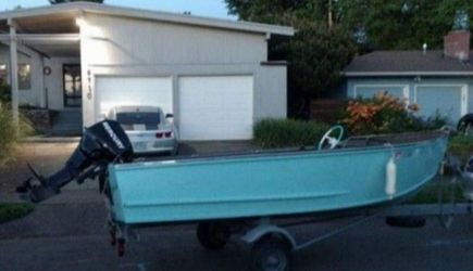 Amazing Motorboat - 4 Stroke - Fuel Efficient - Reliable