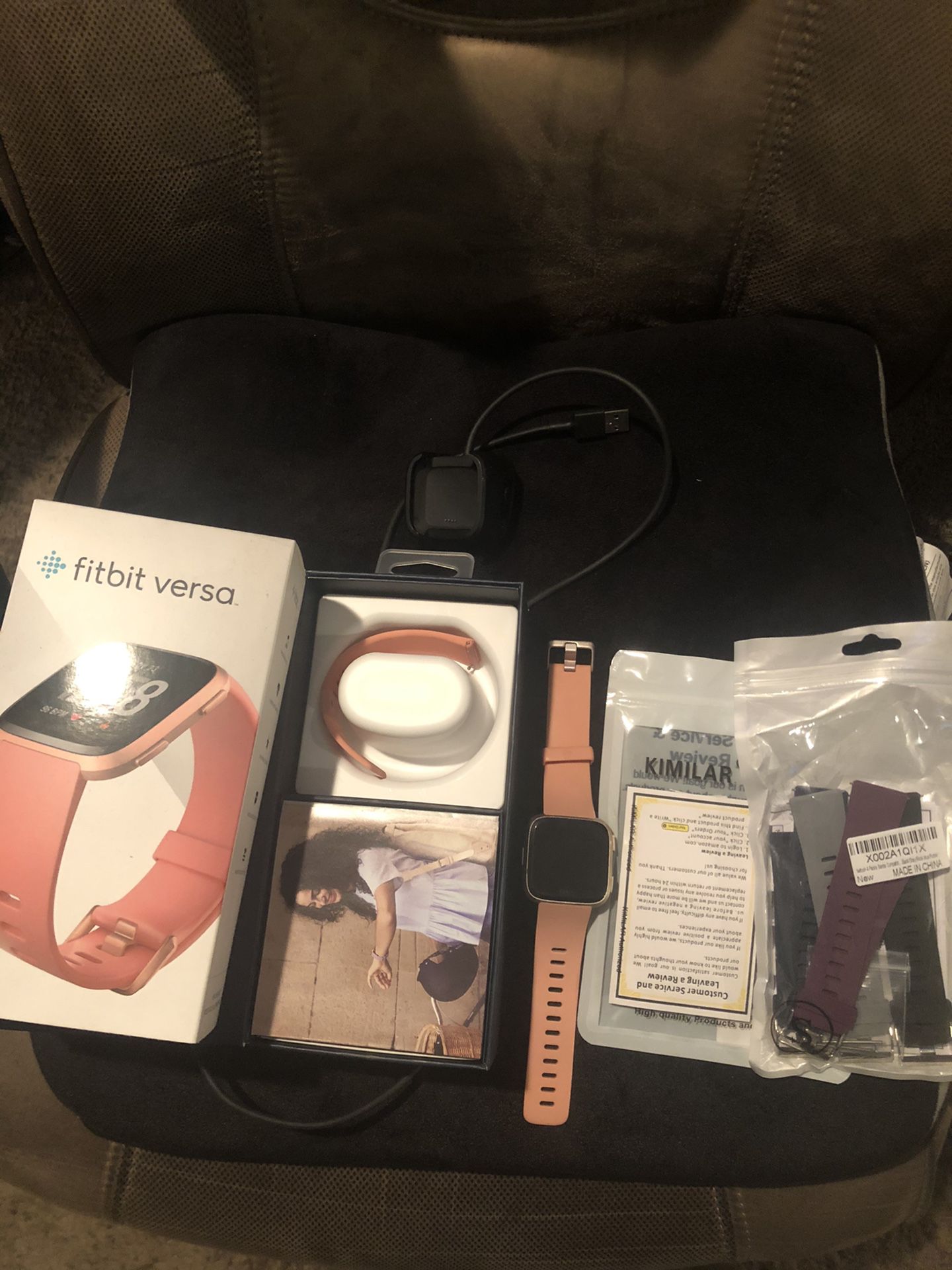 Fitbit Versa with box and accessories