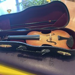 Miniature Violin In Case With Bow; Plays Music