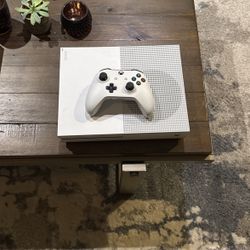 Xbox One S With Controller 