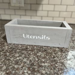 Cute Wooden Rustic Farmhouse Utensils Organizer