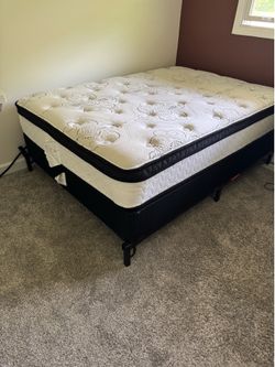 Full size mattress, box spring and frame