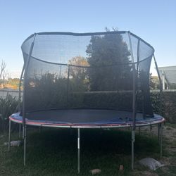 16 Foot Trampoline $100