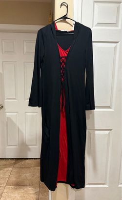 Women’s Gothic vampire Black and Red Lace-Up costume