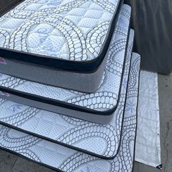 Cal King Size Mattress Pillow Top New 12”