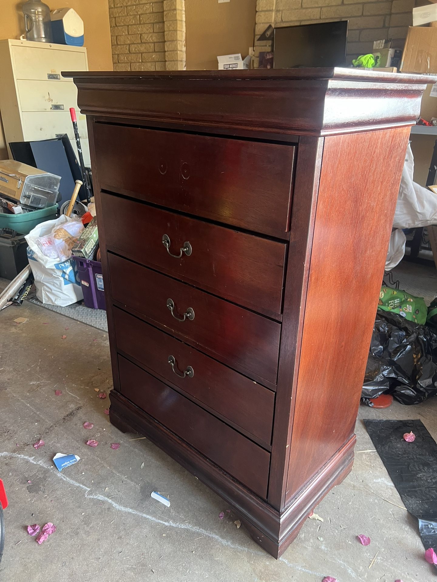 Brown 5 Ft 5 Drawer Dresser