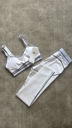 White Alo Yoga Set 🎀