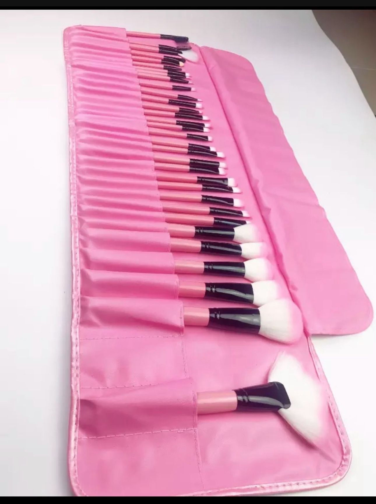 32 Makeup Brushes Set +🎁