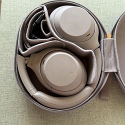 Sony WH-1000XM4 Headphones