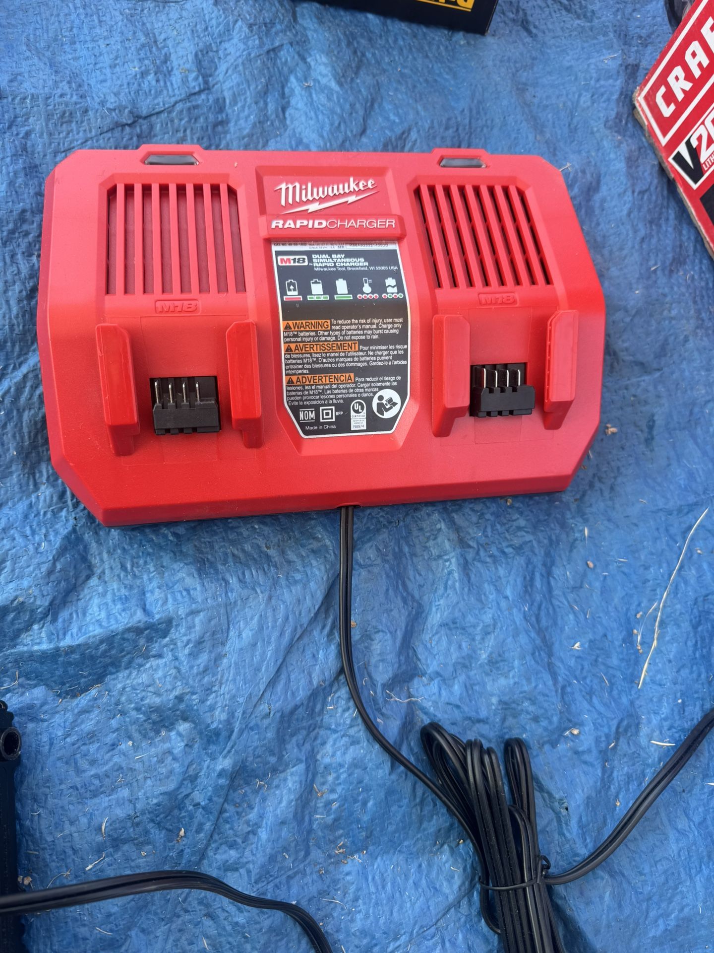 Milwaukee M18 18-Volt Lithium-Ion Dual Bay Rapid Battery Charger