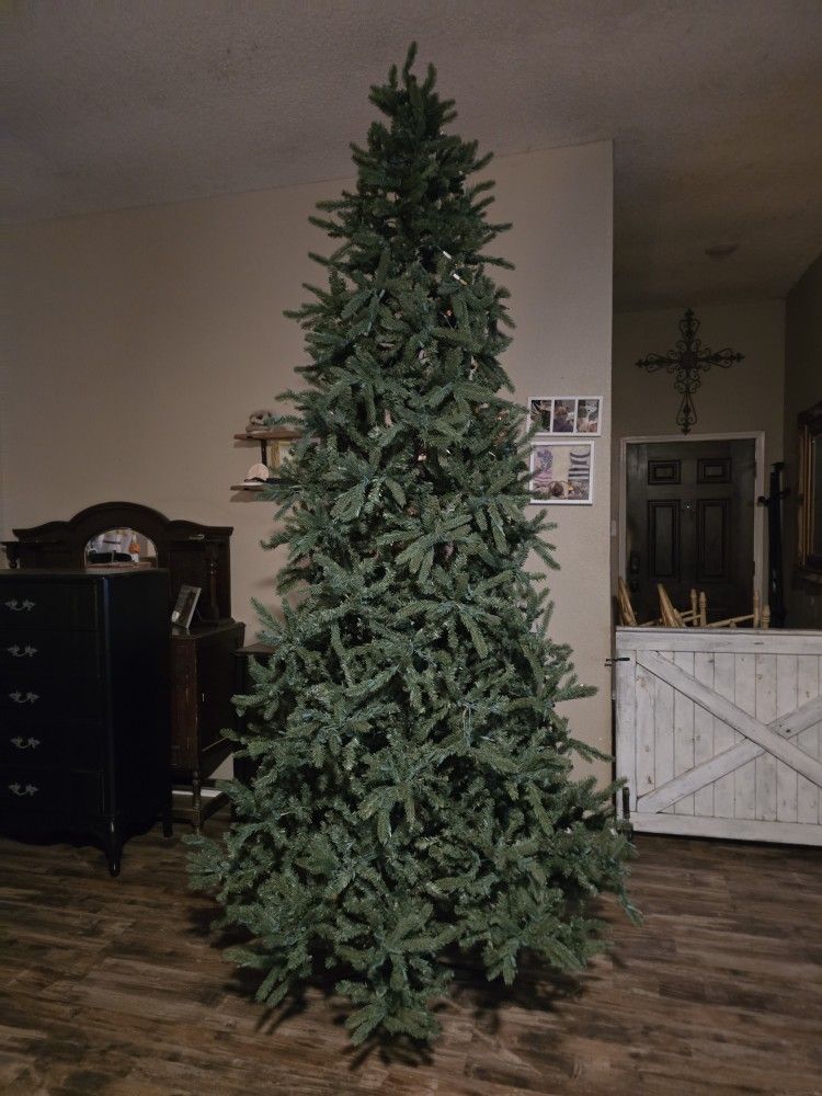 9 Ft Christmas Tree