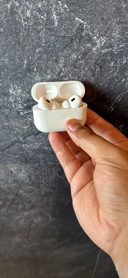 Apple AirPods Pro 2nd gen Excellent condition