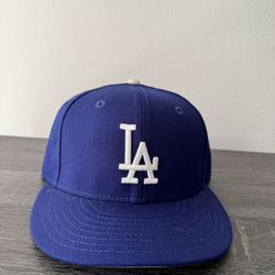 Los Angeles Dodgers Fitted Cap - Size 7
