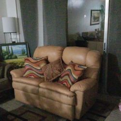Love seat recliner 