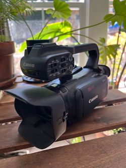 Canon 4k Camcorder XA40