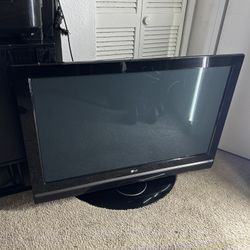 LG 42” Tv 