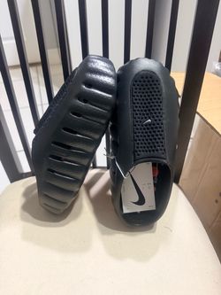 Nike Slides Sandals Black New with Tags size 41 and 43
