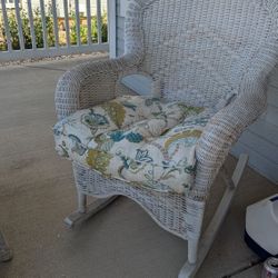 Free Wicker Rocker And Table