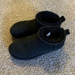 Women’s Ugg Booties 