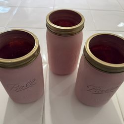 Mason jars in Pink