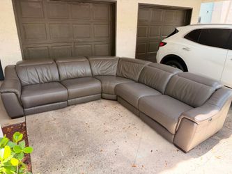 Family beautiful recliner couch