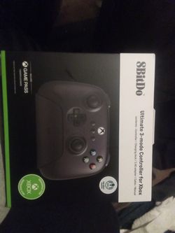 8BitDo Wireless Xbox Controller And Charging Dock