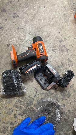 RIDGID heat gun and 2 new battery