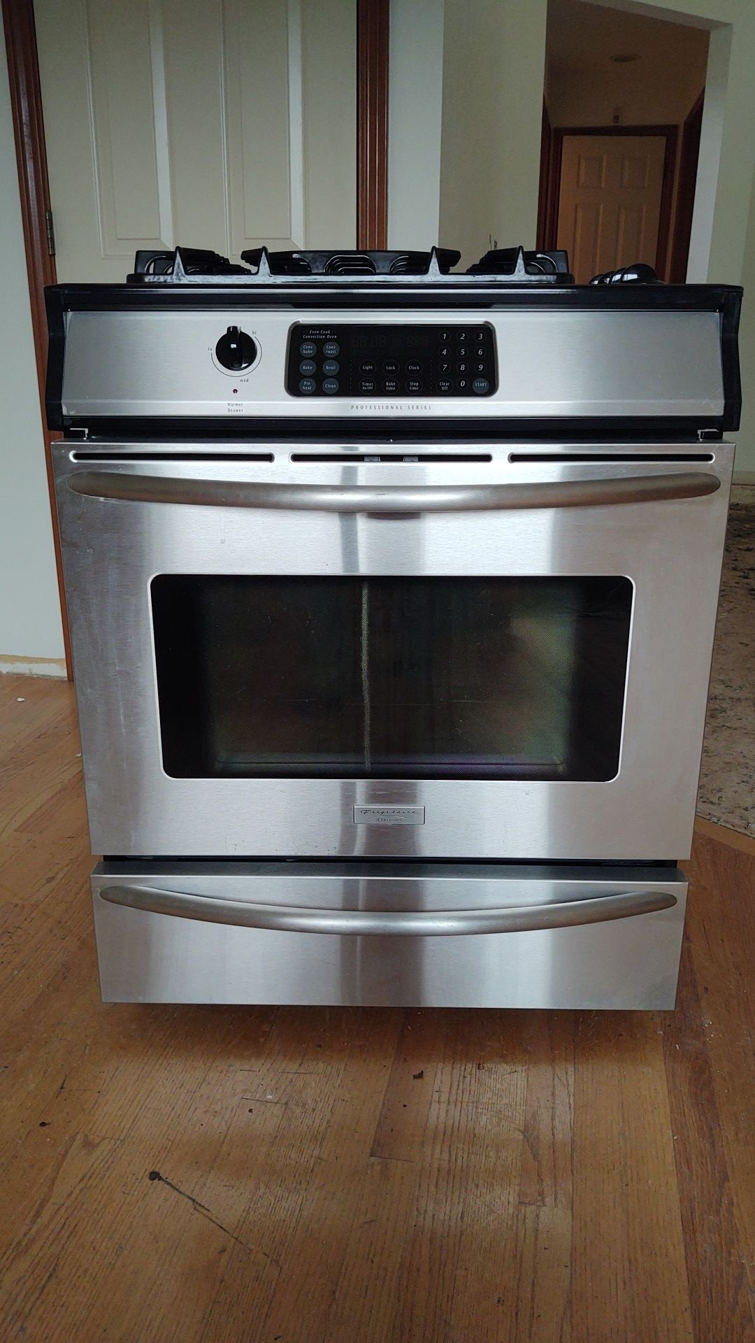 Frigidaire electrolux gas oven/stove