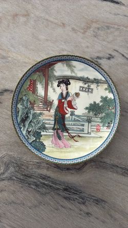 Collector Plate - Beauties of the Red Mansion
