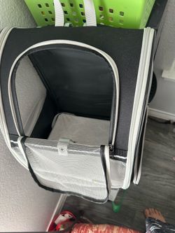 Pet carrier