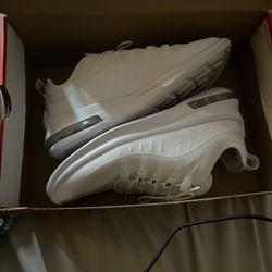 Air Max  Brand New  Size 9