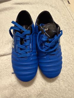Boy Cleats