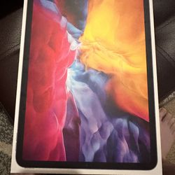 iPad 11 Pro 2nd Gen 256gb with 2nd gen Apple keyboard case