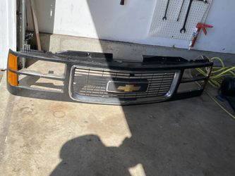 1995/1998 gmc grill with chevy emblem
