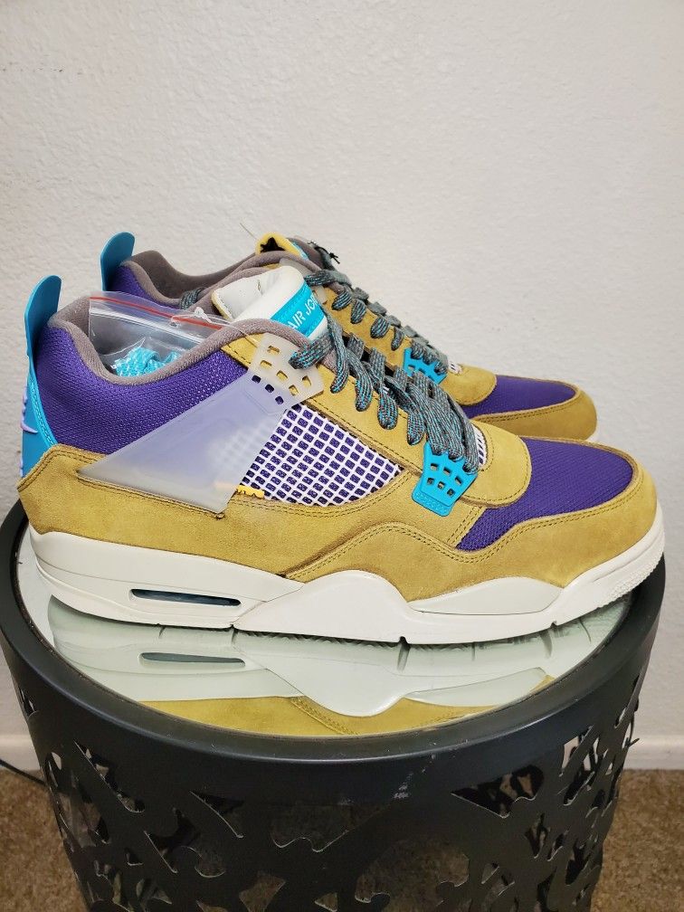 BRAND NEW JORDAN 4 DESERT MOSS