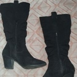 Black Boots 