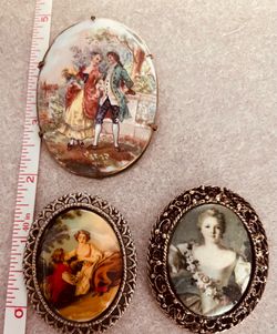 3 Beautiful Vintage Brooches