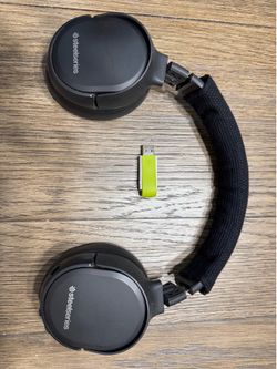 Steel Series Arctis 1 Universal Bluetooth Headphones PS4/PS5/Xbox/Switch/PC