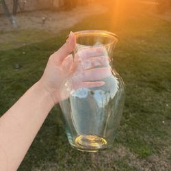 Glass Vase - Perfect For Valentines Day 💘