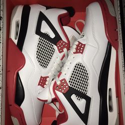 Jordan 4 Fire Red Size 11